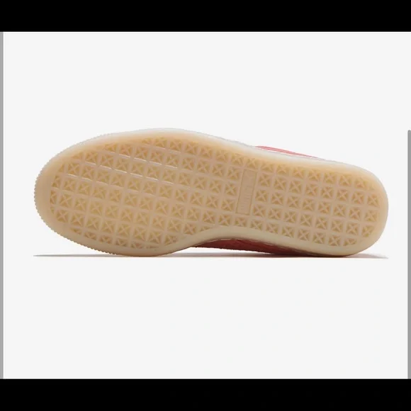 NIB Puma Suede Pink Sneakers - Picture 4 of 4